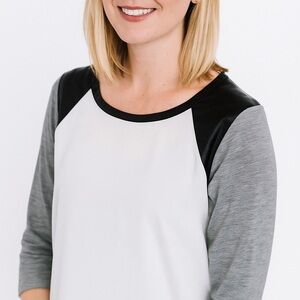 NYDJ Gray/White/Black Faux Leather Accent Raglan L/S Top, Womens size Large